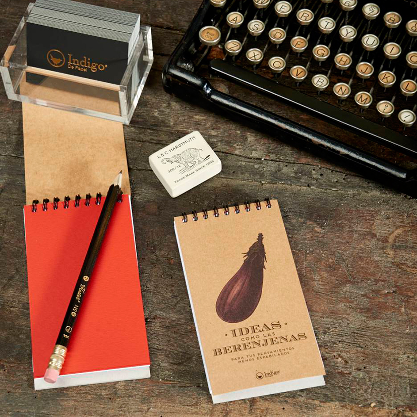 LIBRETA ANILLADA CHICA BERENJENAS